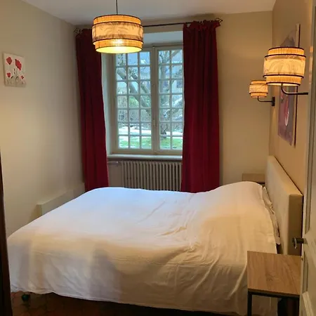 Apartment Jardin/parking Prive 4 Personnes La Bourboule